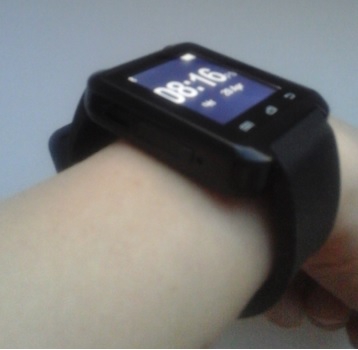Вид на руке смарт-часов из магазина GearBest
